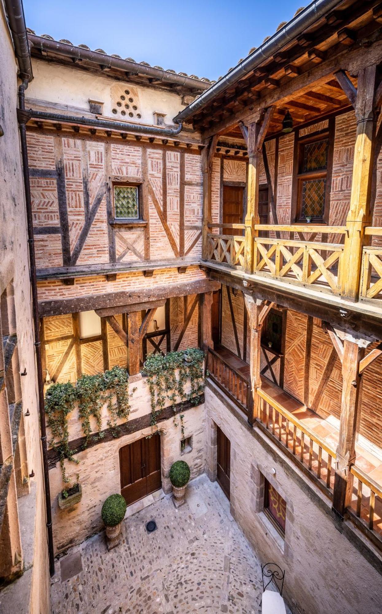 La Maison Bakea Cordes Sur Ciel Luaran gambar